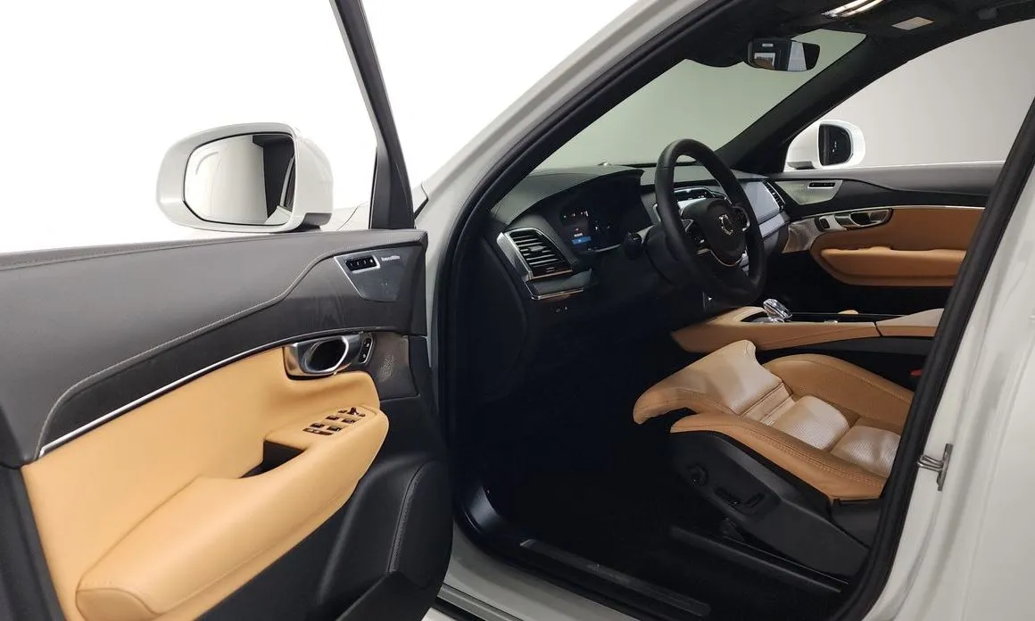 Volvo XC90 2024 из KR, фото 3