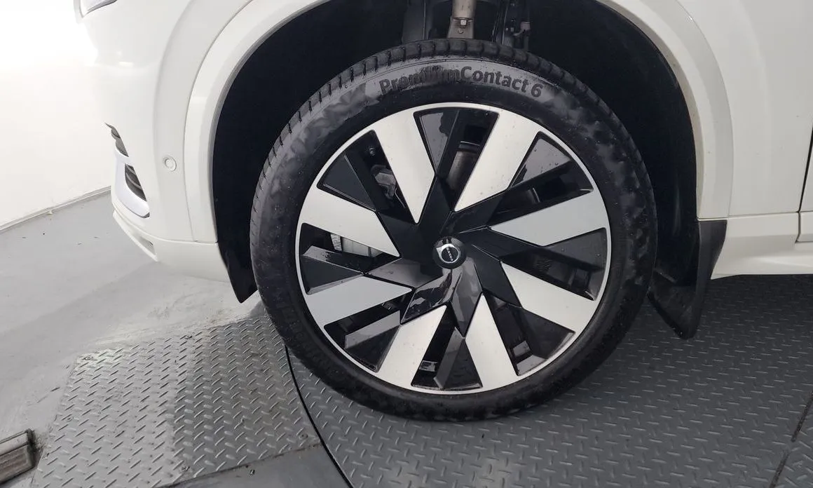 Volvo XC90 2024 из KR, фото 6