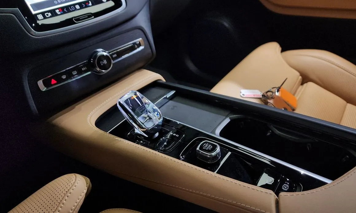 Volvo XC90 2024 из KR, фото 9