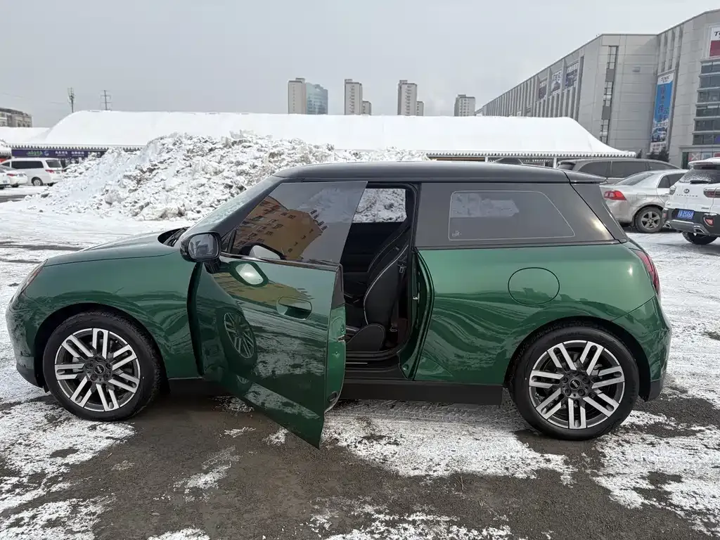 MINI Cooper EV 2024 из CN, фото 7