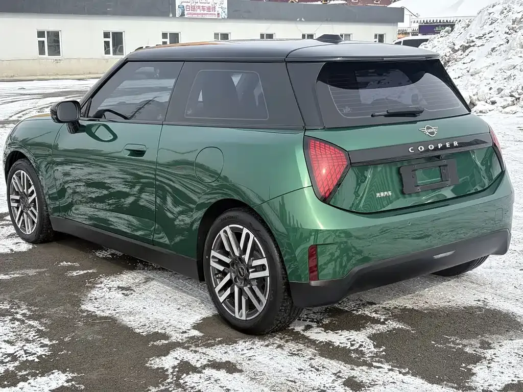 MINI Cooper EV 2024 из CN, фото 10