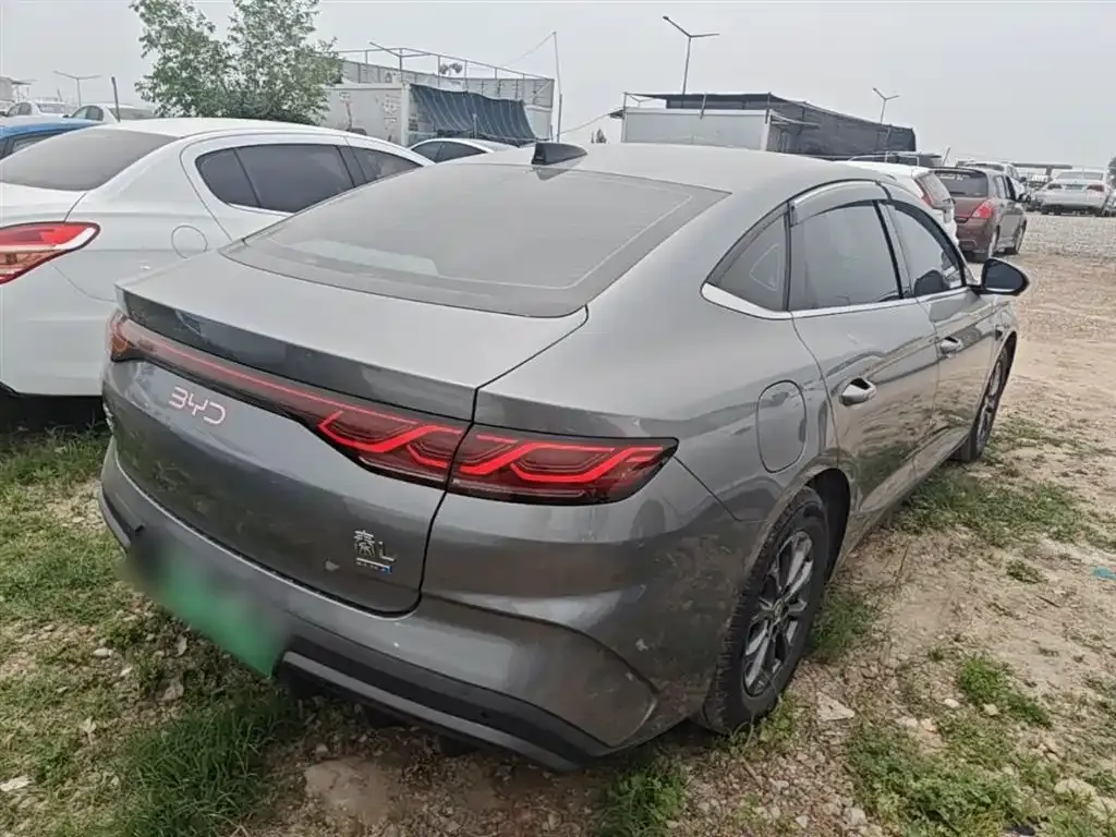 BYD Qin L — фото 4