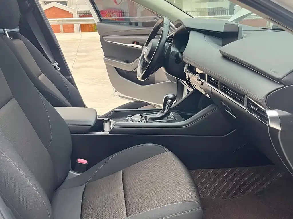 Mazda 3 Axela 2021 из CN, фото 8