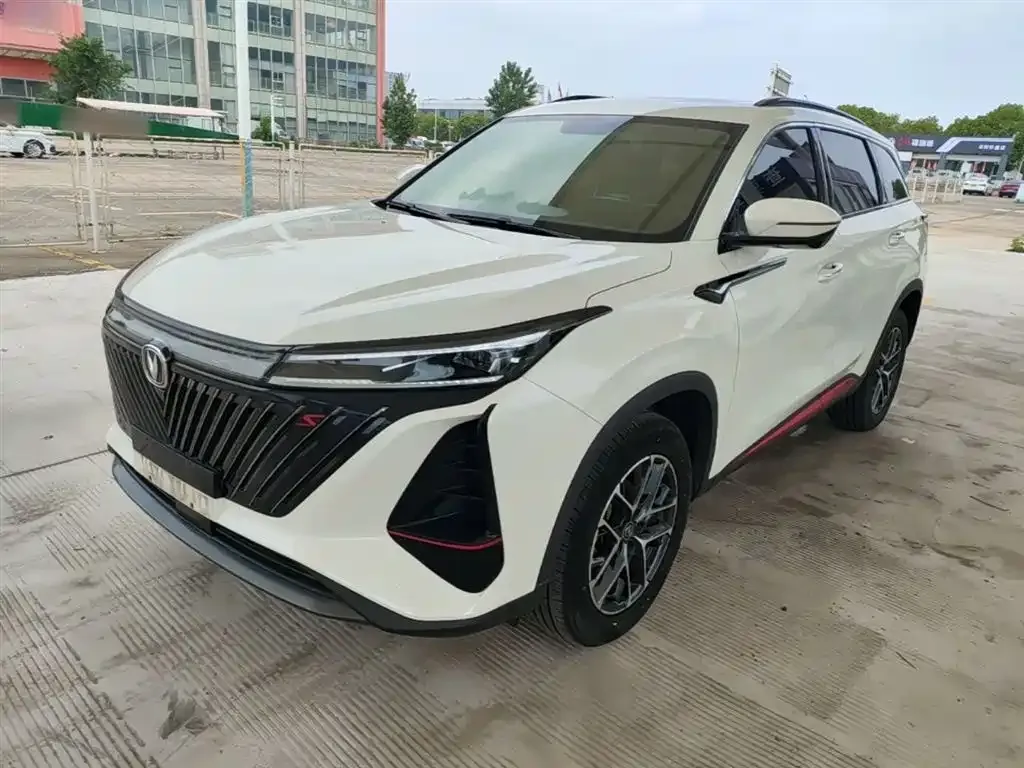 Changan CS75PLUS — фото 1