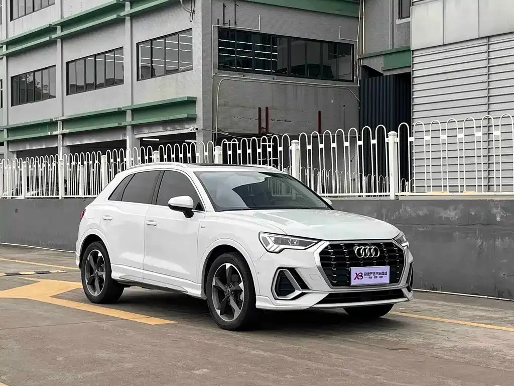 Audi Q3 — фото 6