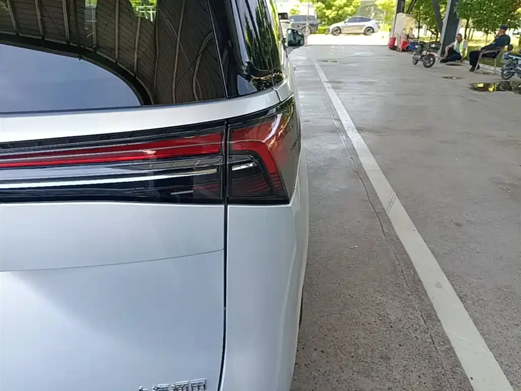 Buick GL8 Hybrid 2025 из CN, фото 10