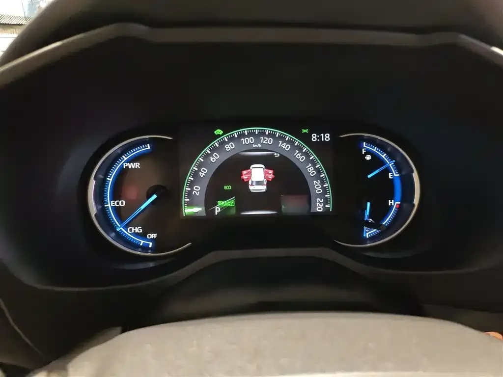 Toyota RAV4 — фото 4