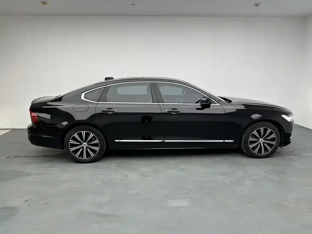 Volvo S90 — фото 7