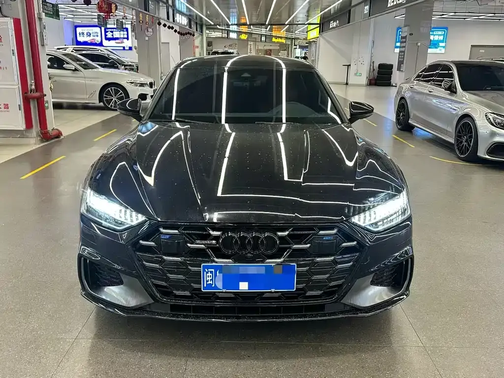 Audi A7L — фото 7