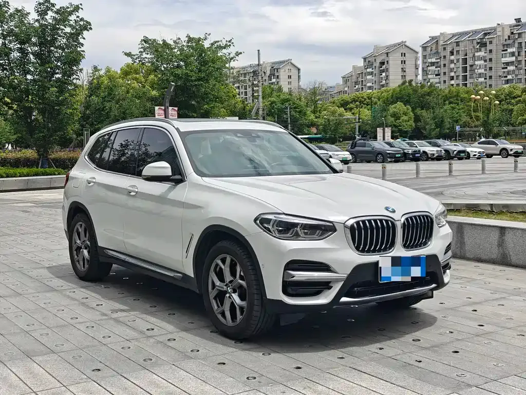 BMW X3 — фото 9