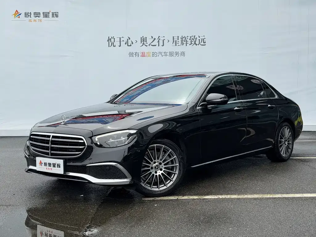 Mercedes-Benz E-Class — фото 1
