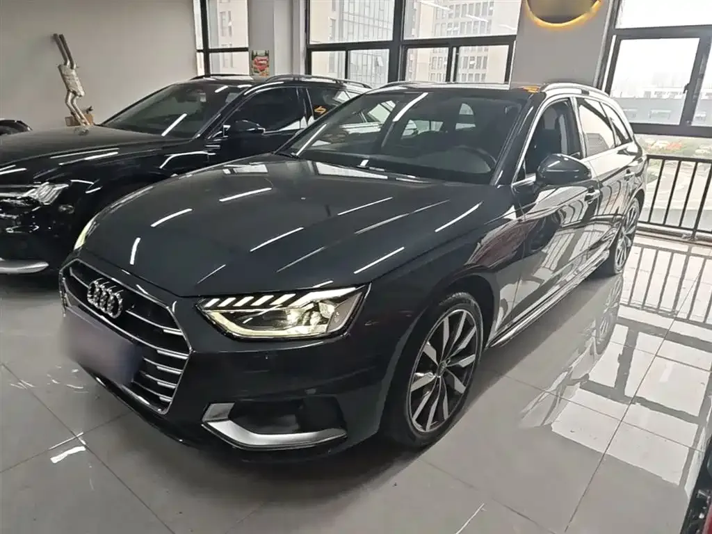 Audi A4 (Import)