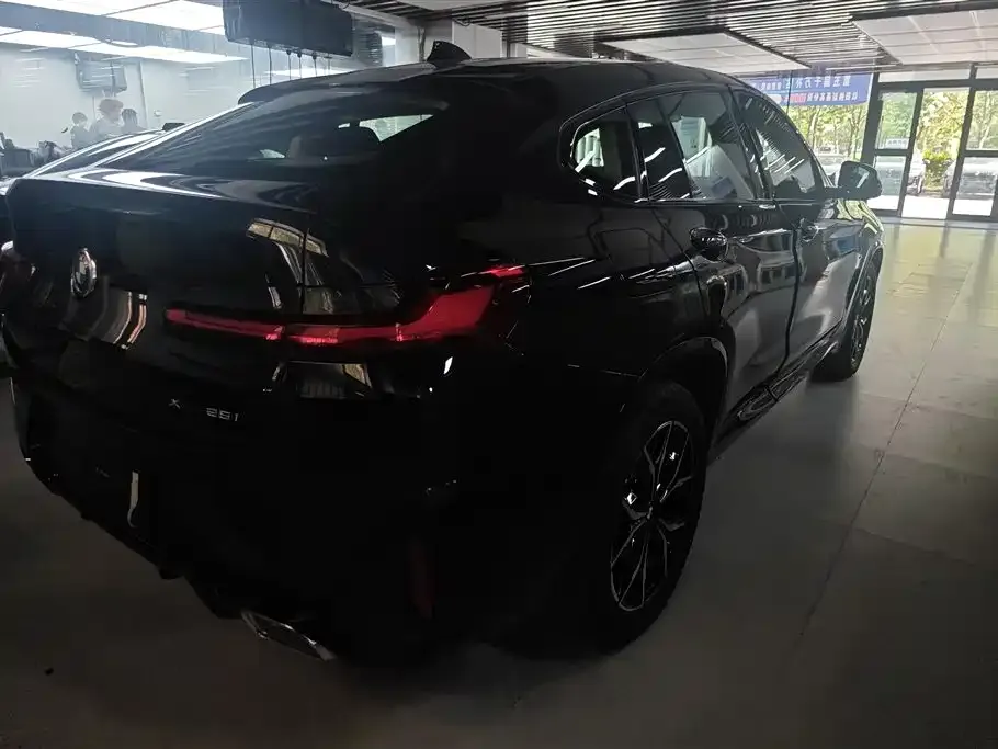 BMW X4 — фото 9