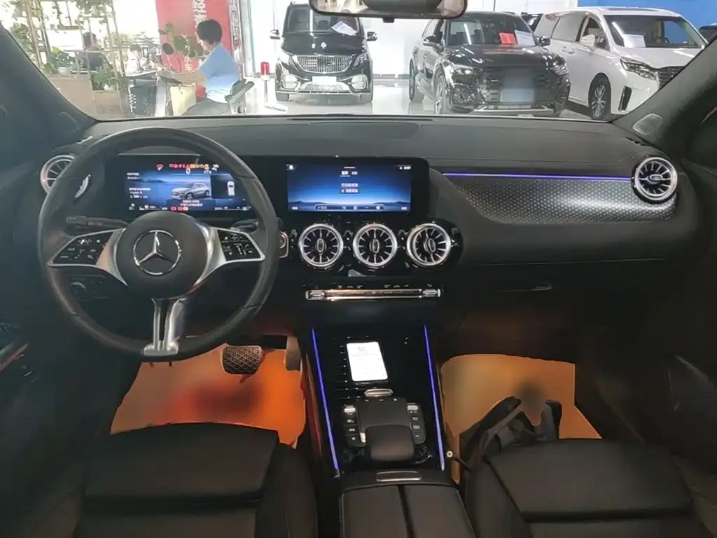 Mercedes-Benz GLA — фото 6