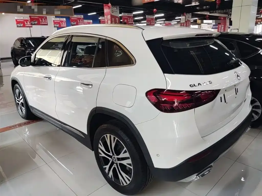 Mercedes-Benz GLA — фото 7
