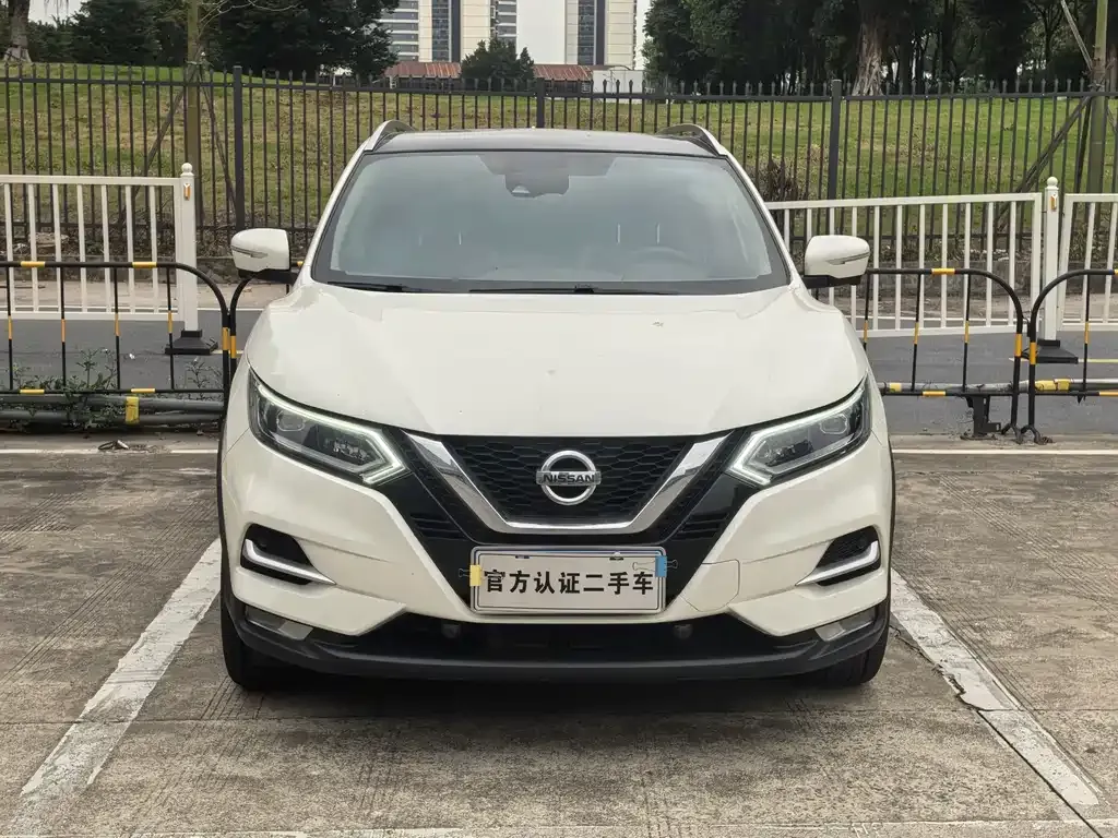 Nissan Qashqai — фото 8