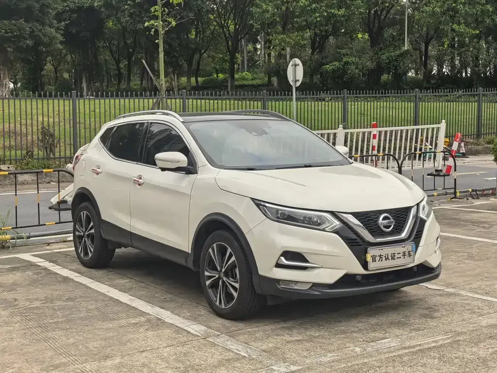 Nissan Qashqai — фото 10