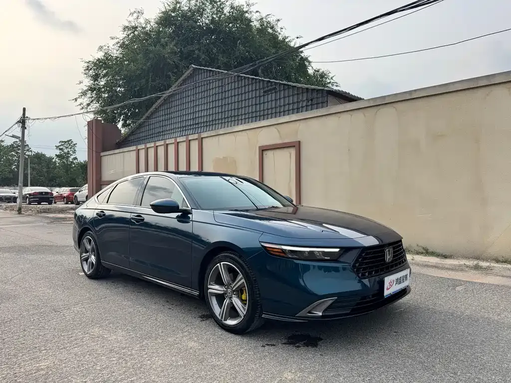 Honda Accord — фото 7