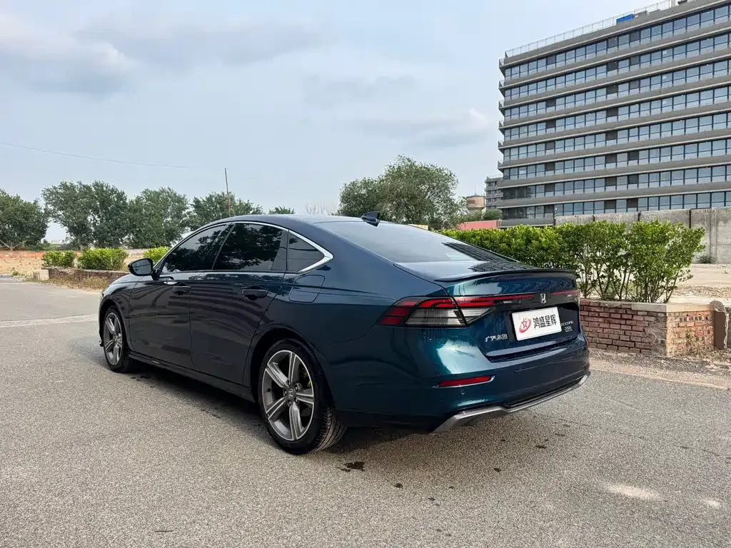 Honda Accord — фото 6