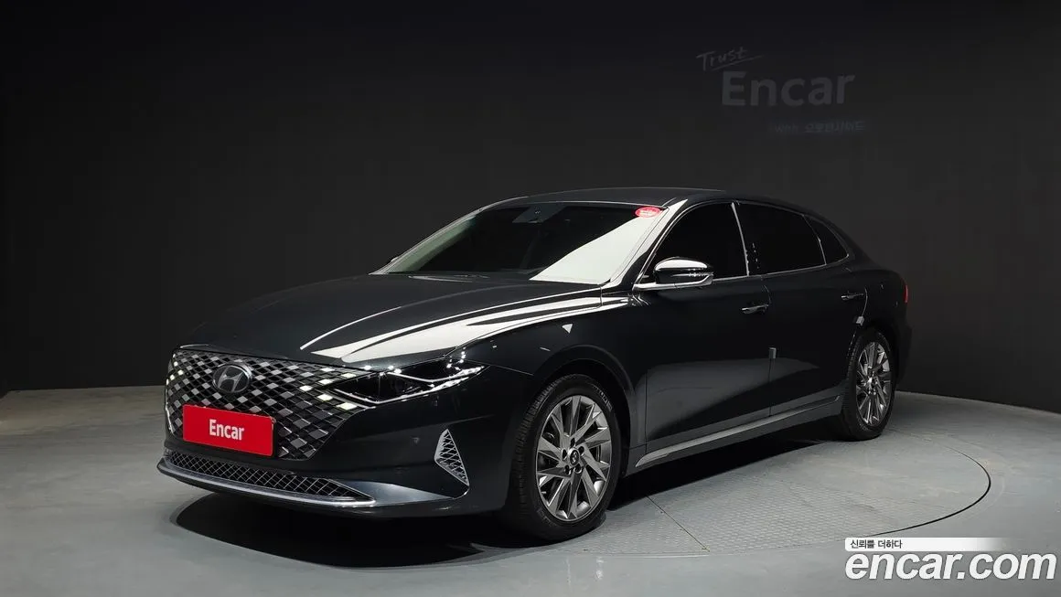 Hyundai Grandeur — фото 1