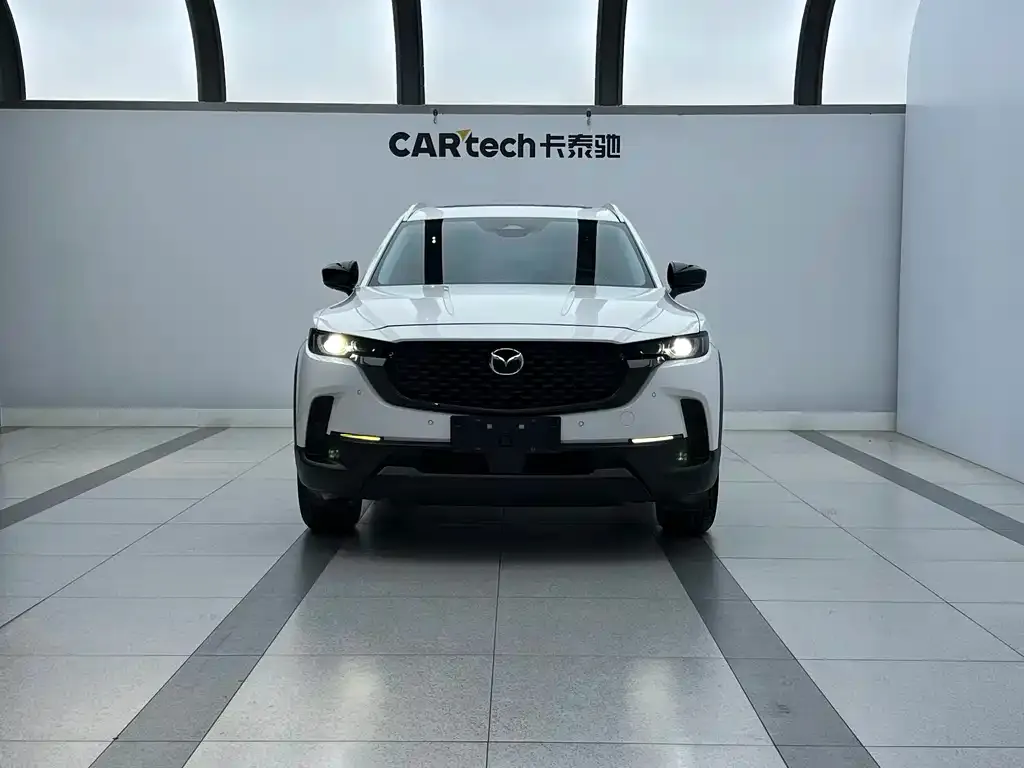 Mazda CX-50 2023 из CN, фото 2