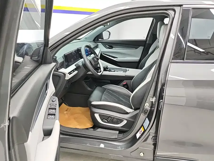 Changan CS75PLUS — фото 10