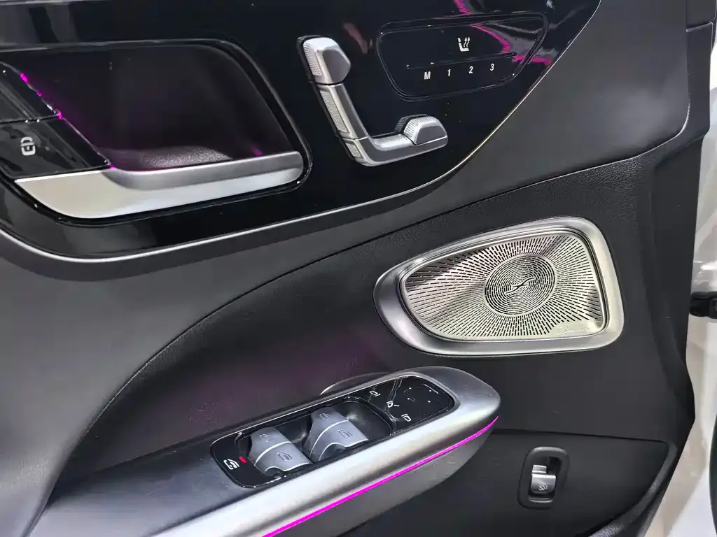 Mercedes-Benz C-Class AMG 2025 из CN, фото 5