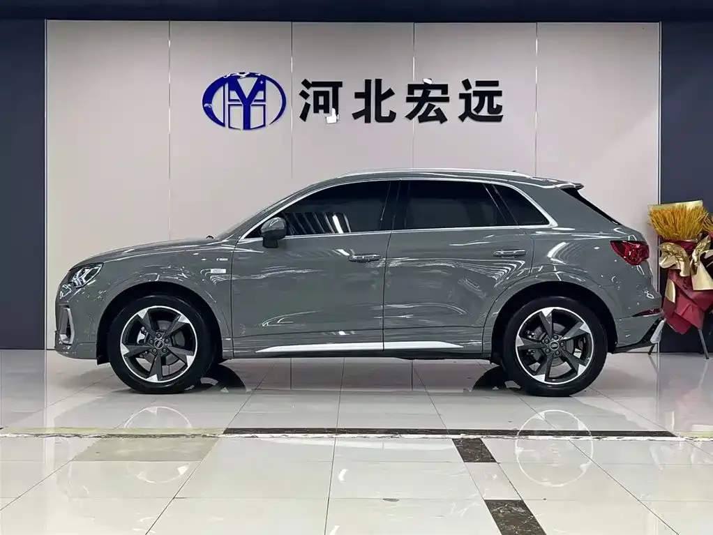 Audi Q3 — фото 10