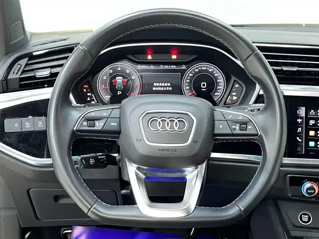 Audi Q3 — фото 6