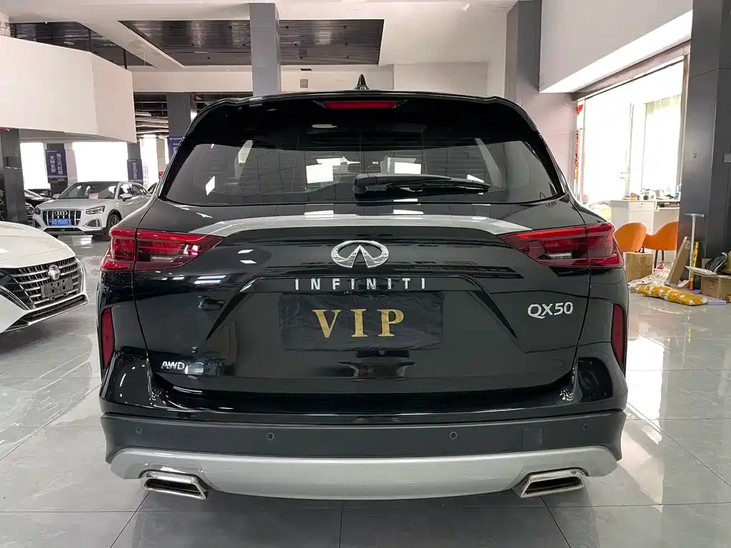 Infiniti QX50 2021 из CN, фото 2