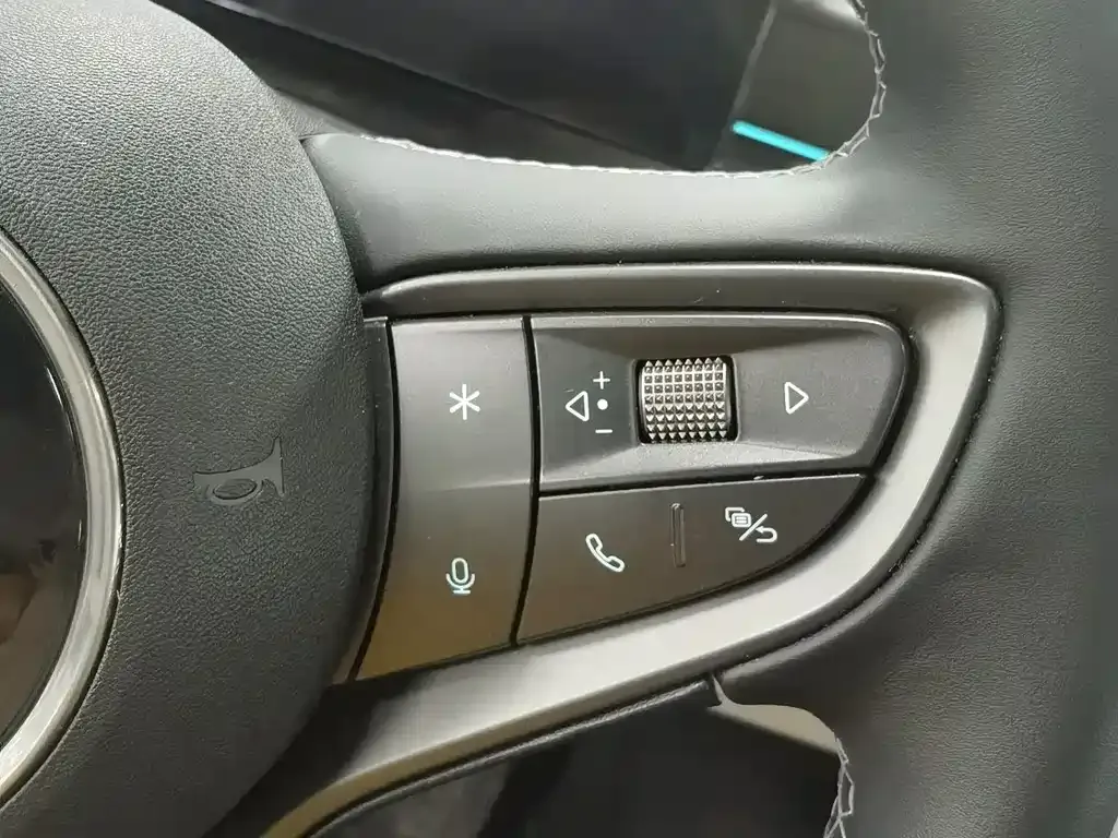 BYD Seal 05 DM-i — фото 9
