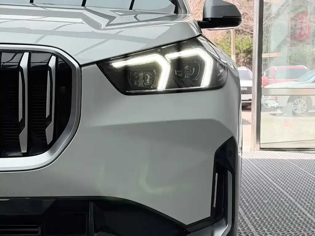 BMW X1 — фото 6