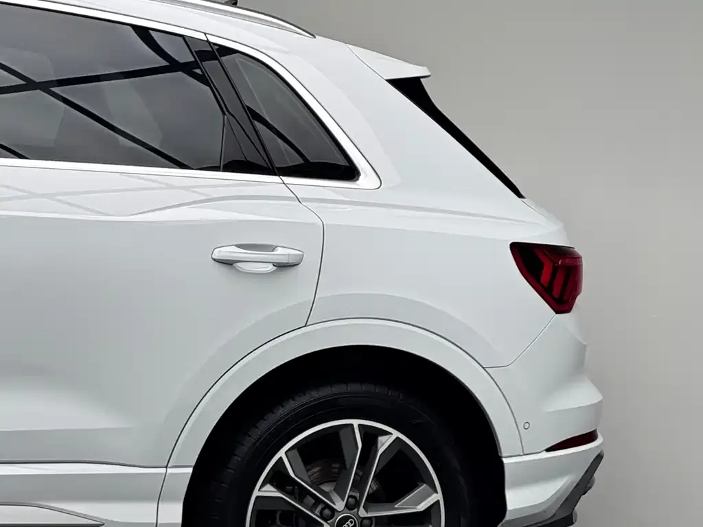Audi Q3 2022 из CN, фото 2