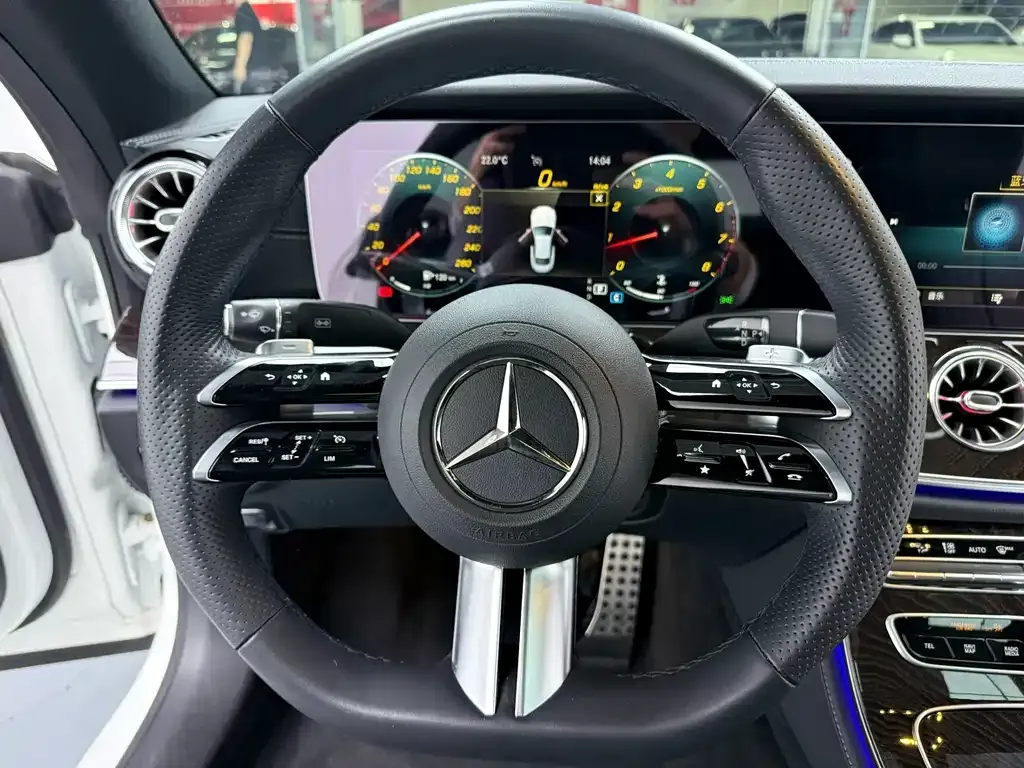 Mercedes-Benz E-Class (Import) — фото 7
