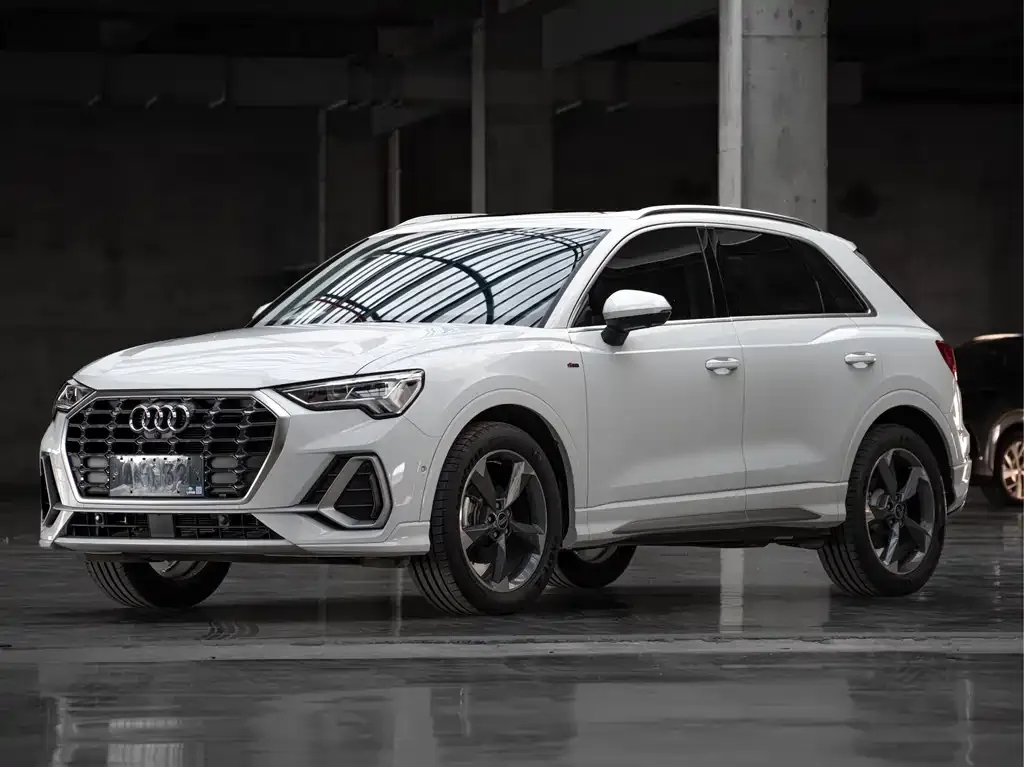 Audi Q3 — фото 1