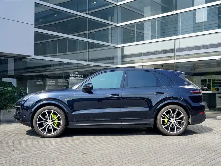 Porsche Cayenne Hybrid — фото 10