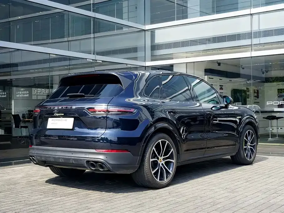 Porsche Cayenne Hybrid — фото 6