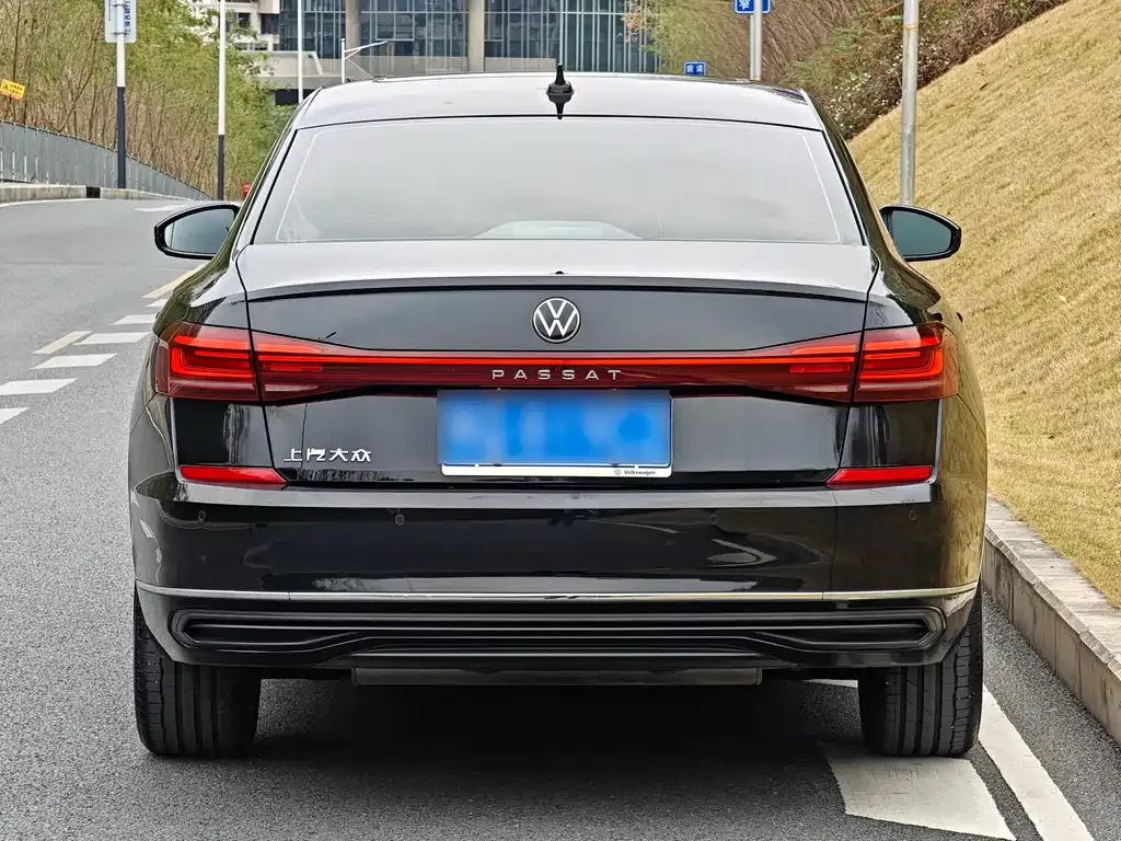 Volkswagen Passat — фото 4