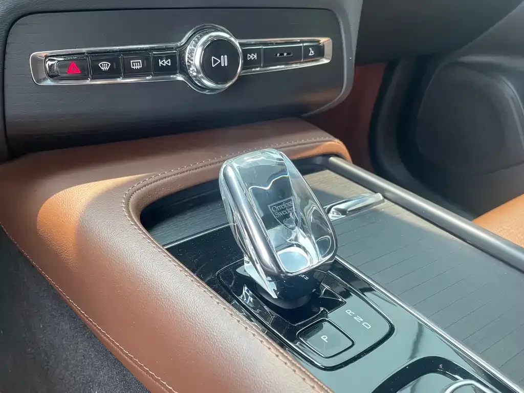 Volvo XC90 PHEV 2022 из CN, фото 2
