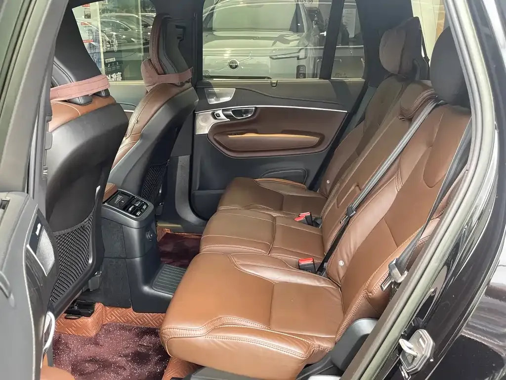 Volvo XC90 PHEV 2022 из CN, фото 3