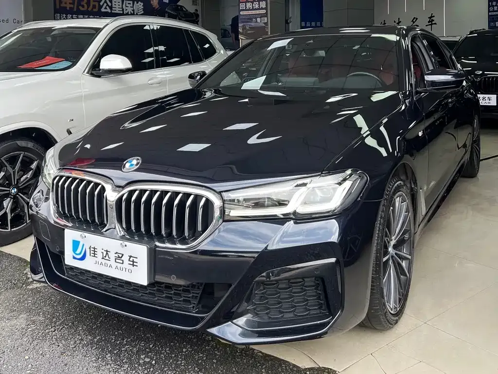 BMW 5 Series — фото 1