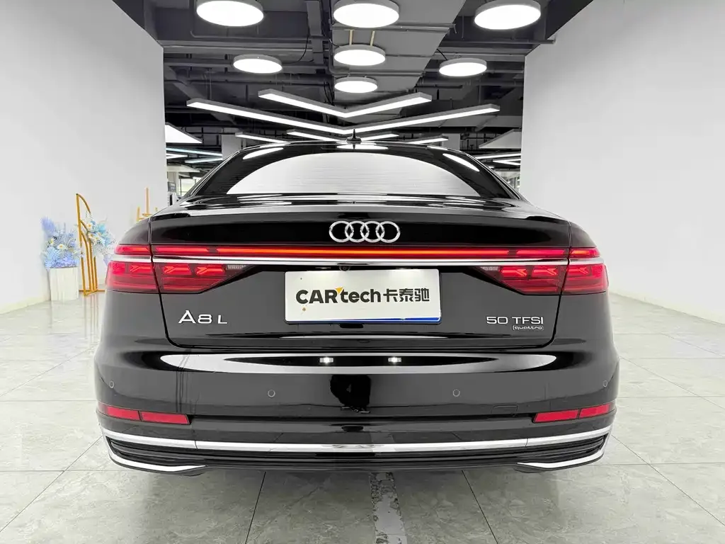 Audi A8 — фото 4