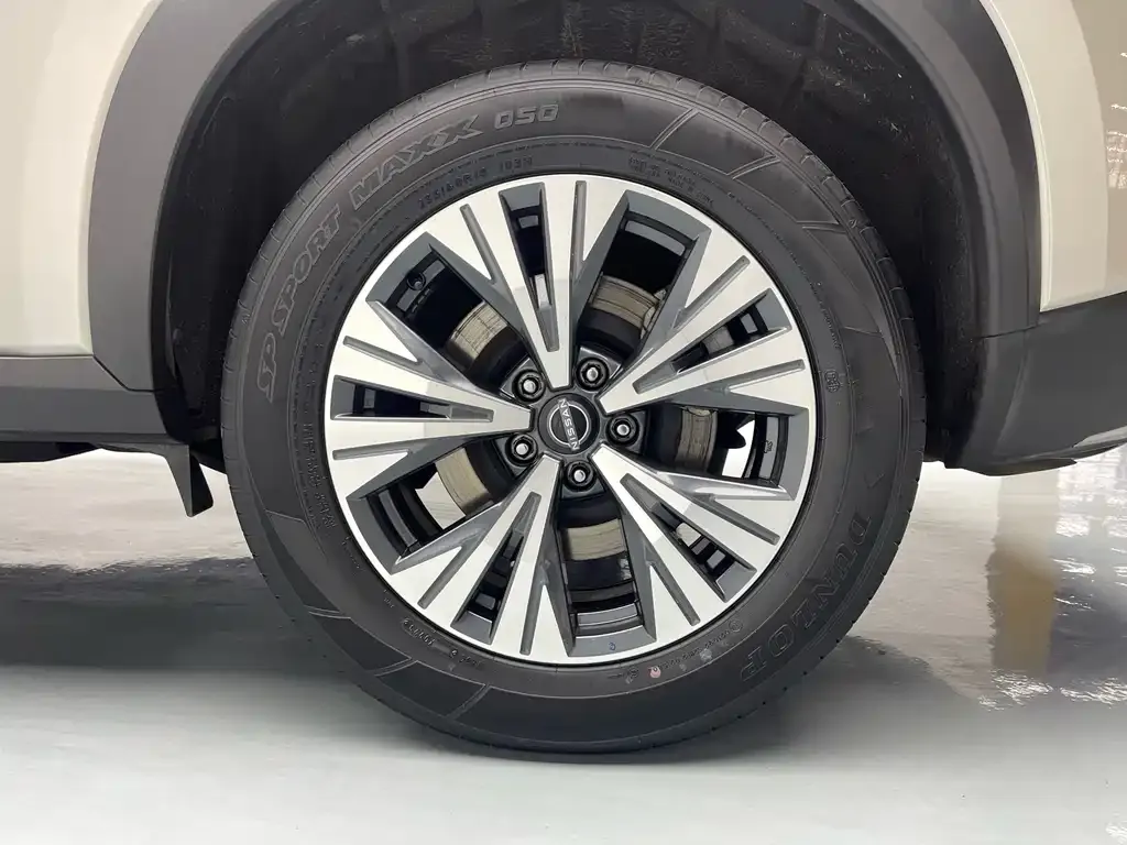 Nissan X-Trail — фото 4