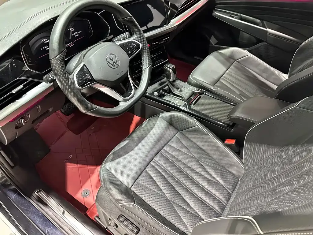 Volkswagen Passat 2023 из CN, фото 10