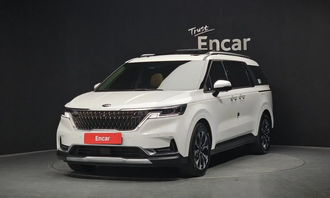 Kia Carnival — фото 1