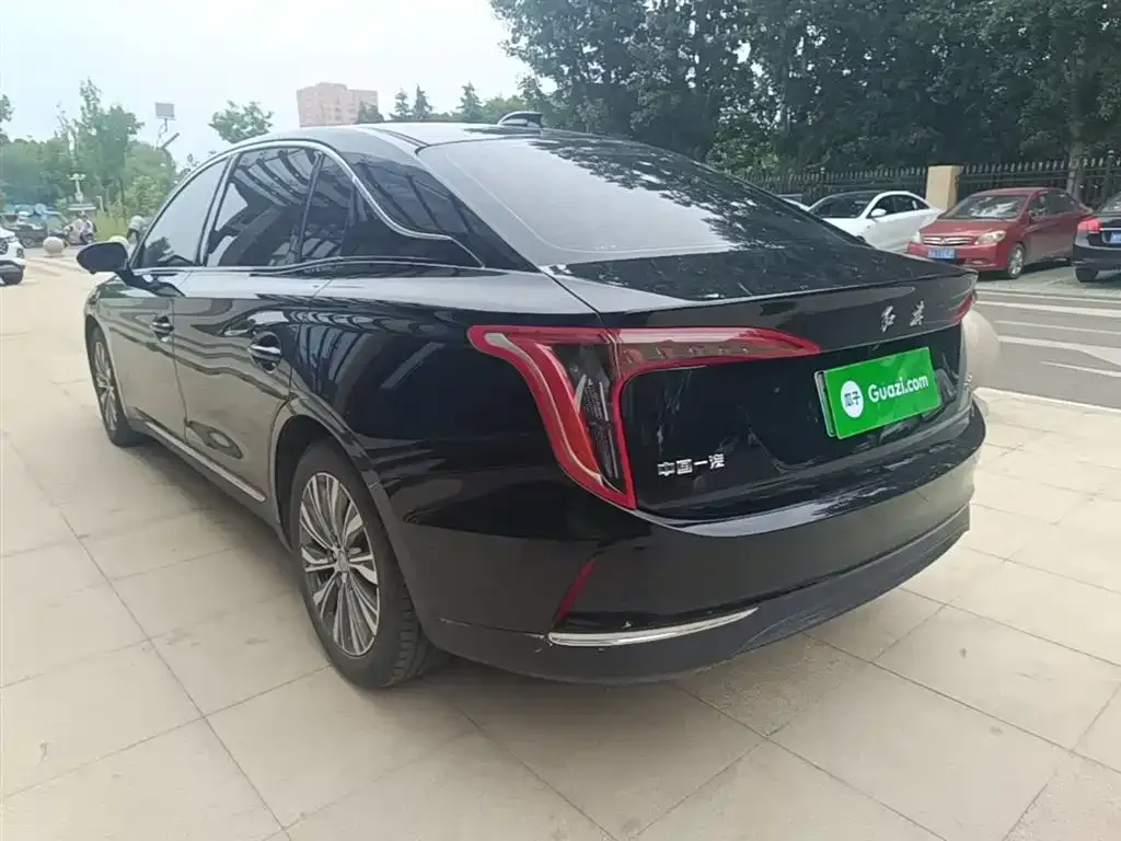 Hongqi E-QM5 — фото 8