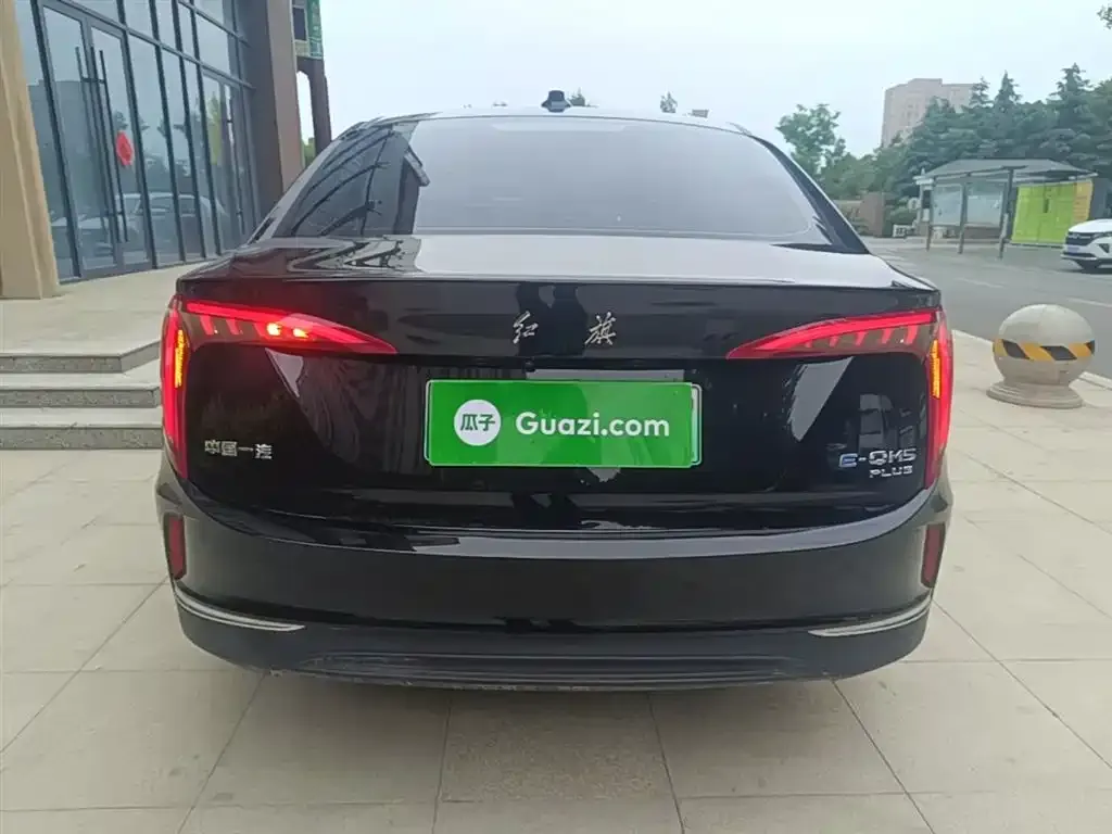 Hongqi E-QM5 — фото 5