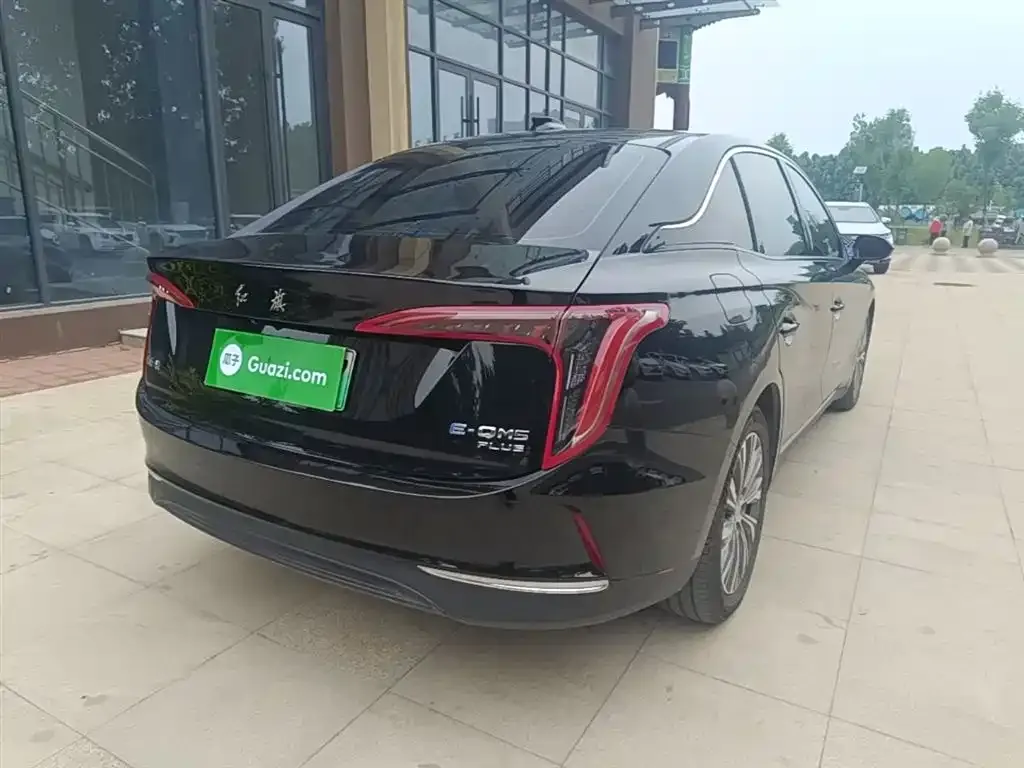 Hongqi E-QM5 — фото 10