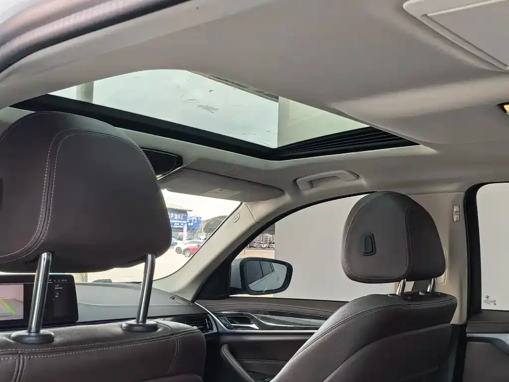 BMW 5 Series 2021 из CN, фото 2