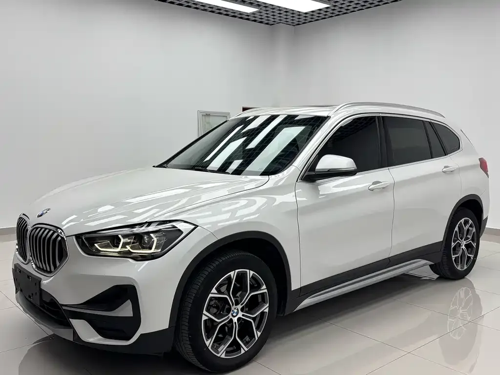 BMW X1 — фото 1